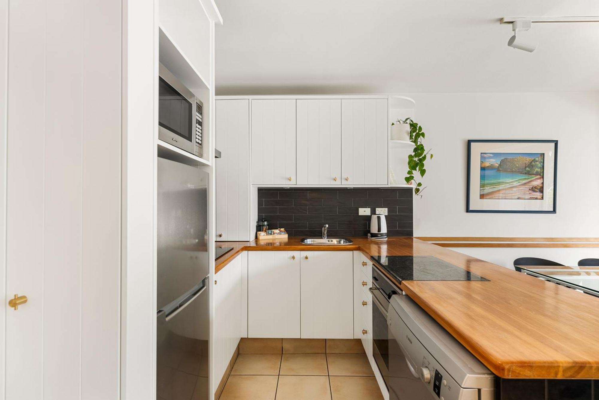 Waiheke Island - Onetangi Beachfront Apartments Exterior photo